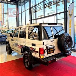 تويوتا لاند كروزر 70